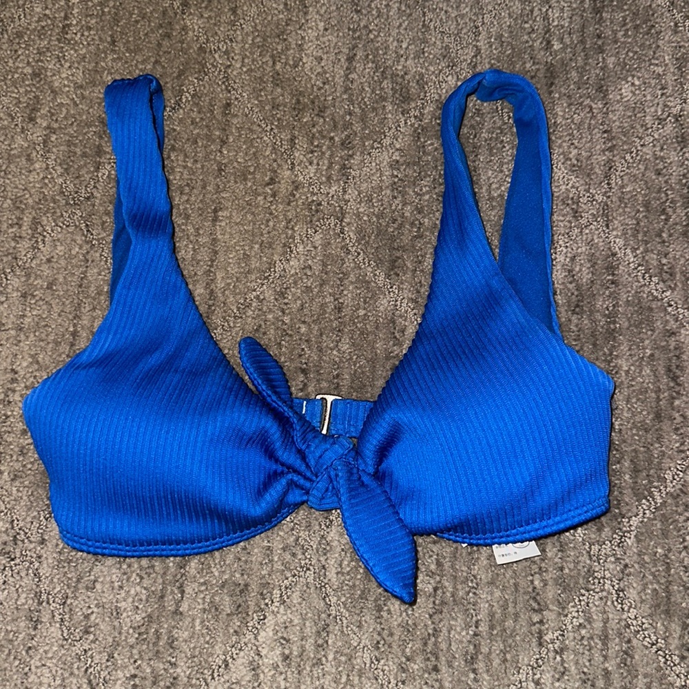 Hollis yer blue twist bikini top